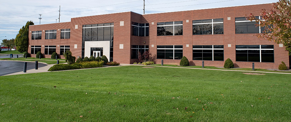 Commercial property in St. Cloud, MN with regular lawn care.